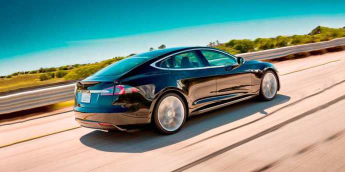 Tesla Motors совместно с Google могут разработать автопилот